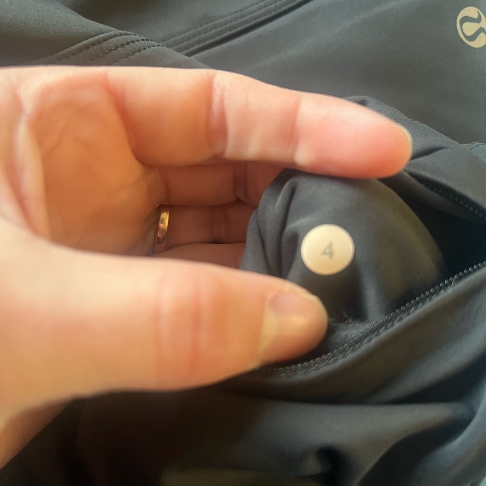 Lululemon Feelin' Frosty Softshell *Insulated    Black Size 4 - Picture 11 of 13